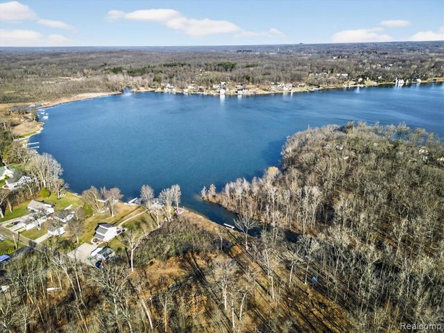 11770 Shaffer Road, Davisburg, MI 48350