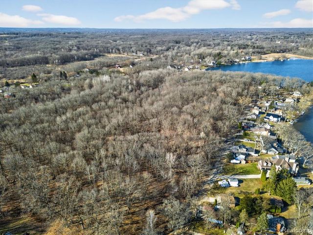 11770 Shaffer Road, Davisburg, MI 48350