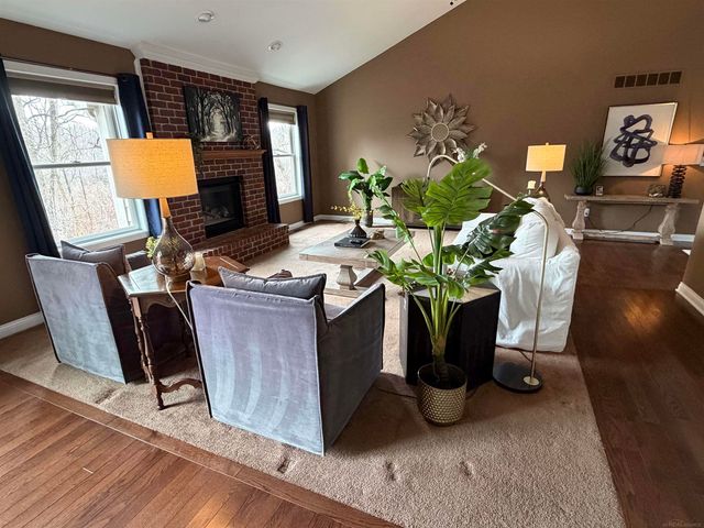 10295 Northridge Court, White Lake, MI 48386