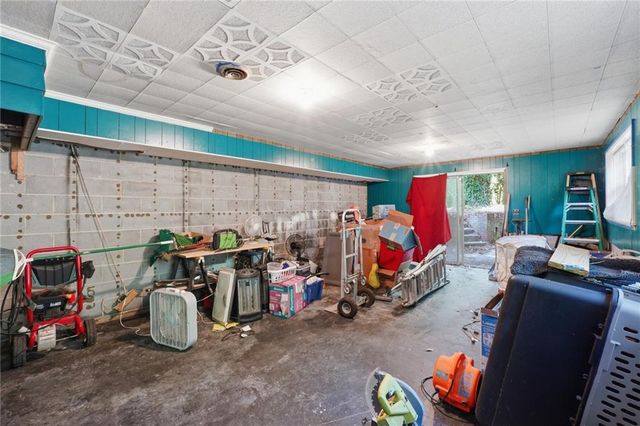 212 Oak Ridge Drive SE, Marietta, GA 30060