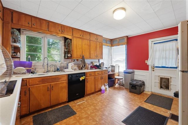 212 Oak Ridge Drive SE, Marietta, GA 30060