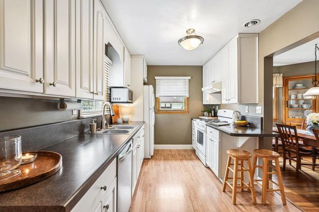 4949 Idlewild AVENUE, Whitefish Bay, WI 53217