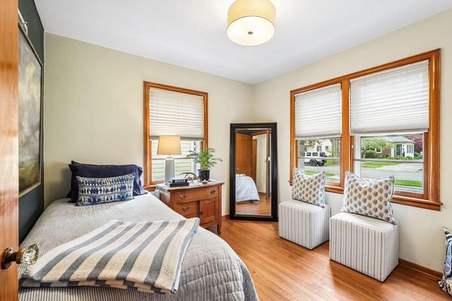 4949 Idlewild AVENUE, Whitefish Bay, WI 53217