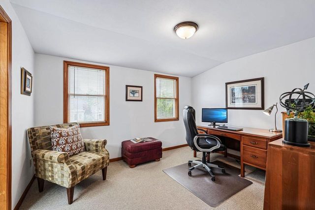 4949 Idlewild AVENUE, Whitefish Bay, WI 53217