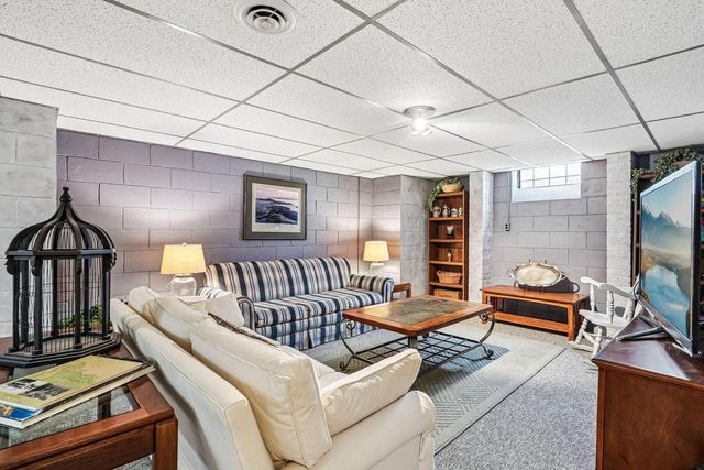 4949 Idlewild AVENUE, Whitefish Bay, WI 53217