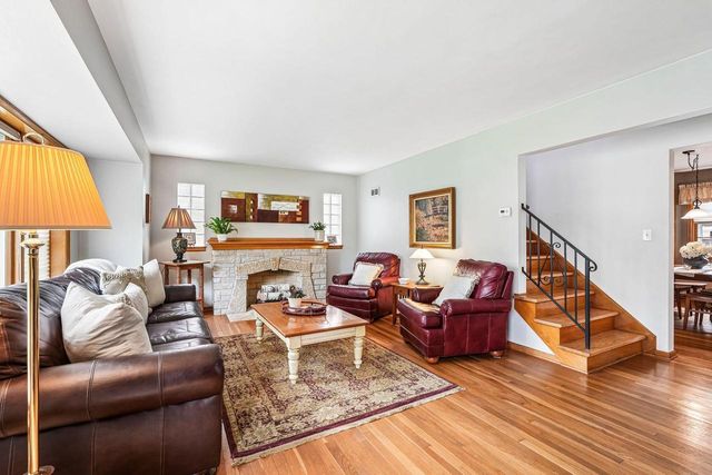 4949 Idlewild AVENUE, Whitefish Bay, WI 53217