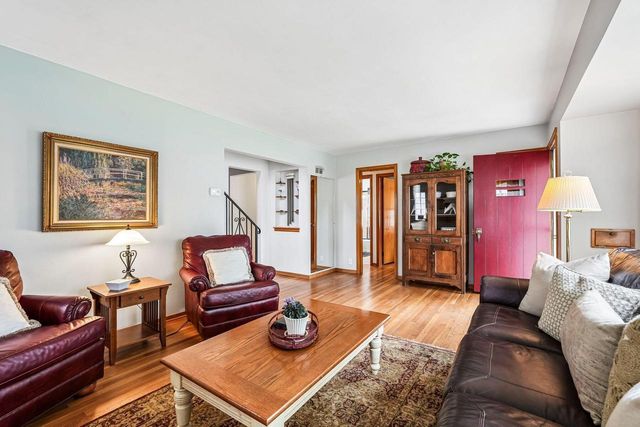 4949 Idlewild AVENUE, Whitefish Bay, WI 53217