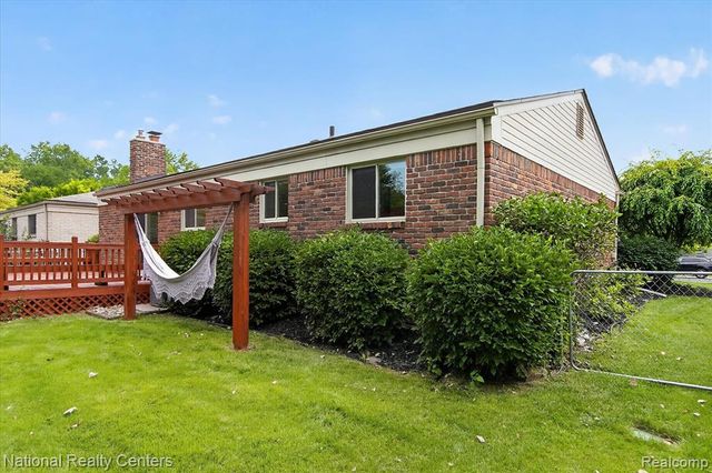14081 Riga Street, Livonia, MI 48154