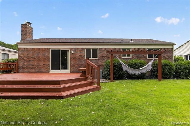 14081 Riga Street, Livonia, MI 48154