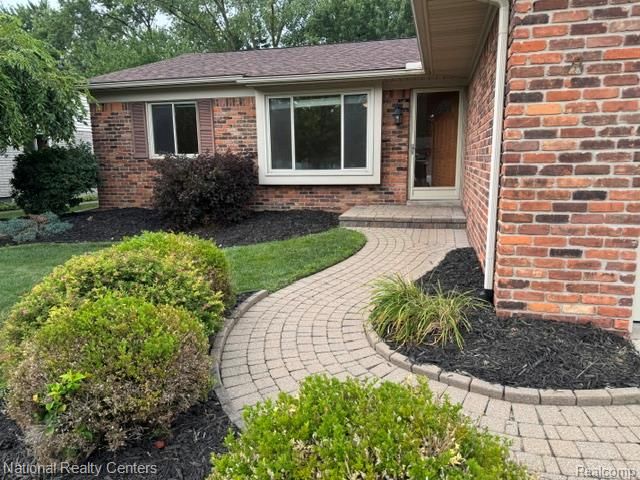14081 Riga Street, Livonia, MI 48154