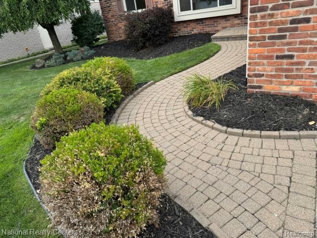 14081 Riga Street, Livonia, MI 48154