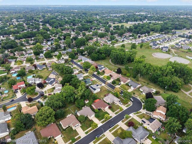 14081 Riga Street, Livonia, MI 48154