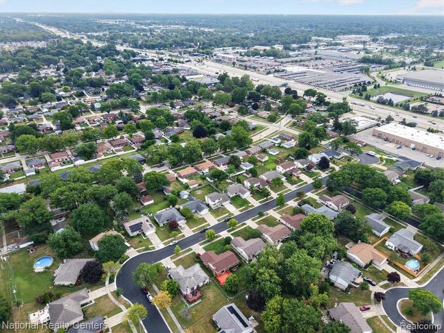 14081 Riga Street, Livonia, MI 48154