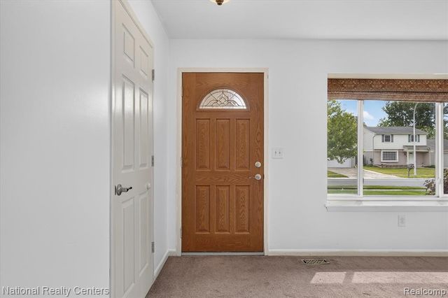 14081 Riga Street, Livonia, MI 48154
