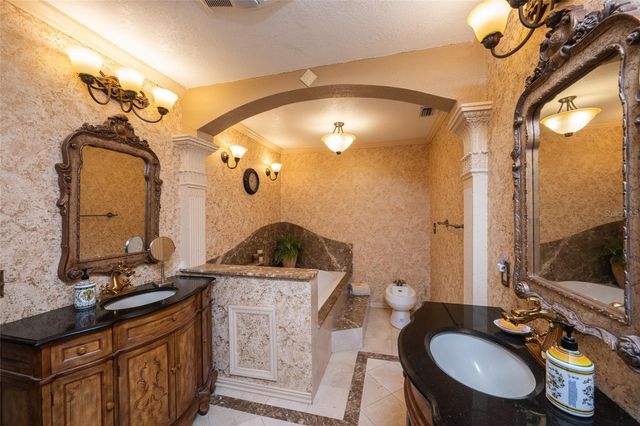 690 PERCHERON CIRCLE, Nokomis, FL 34275