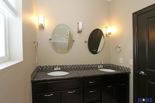 7377 Yankee Woods Drive, Lincoln, NE 68516