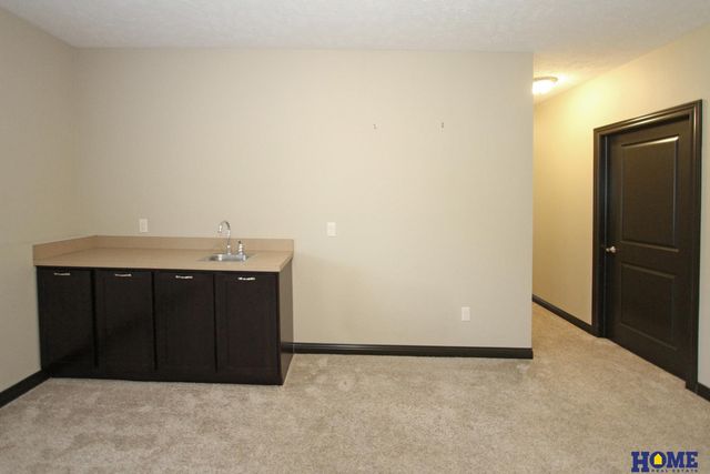 7377 Yankee Woods Drive, Lincoln, NE 68516