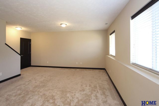 7377 Yankee Woods Drive, Lincoln, NE 68516