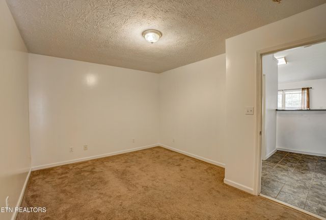 810 Harvest Meadows Drive, Kodak, TN 37764