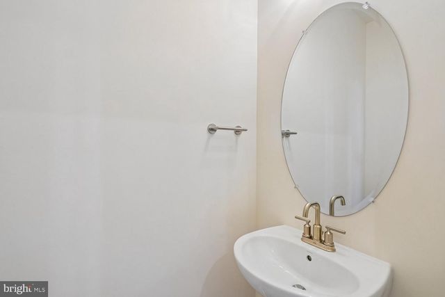 19704 MISTY MOSS SQ, Ashburn, VA 20147