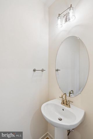 19704 MISTY MOSS SQ, Ashburn, VA 20147