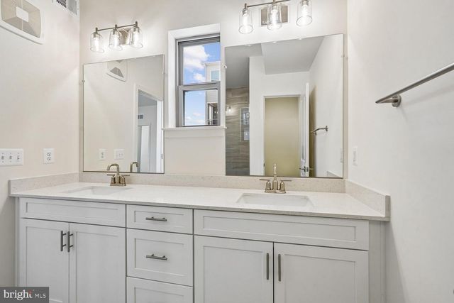 19704 MISTY MOSS SQ, Ashburn, VA 20147