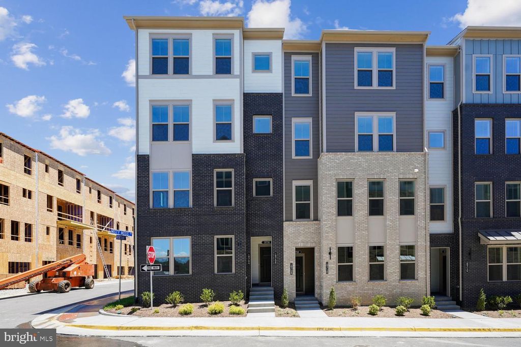 19704 MISTY MOSS SQ, Ashburn, VA 20147
