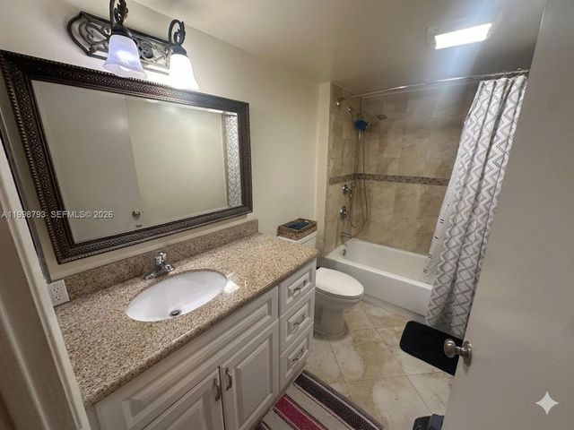 1600 SW 127th Way 101C, Pembroke Pines, FL 33027