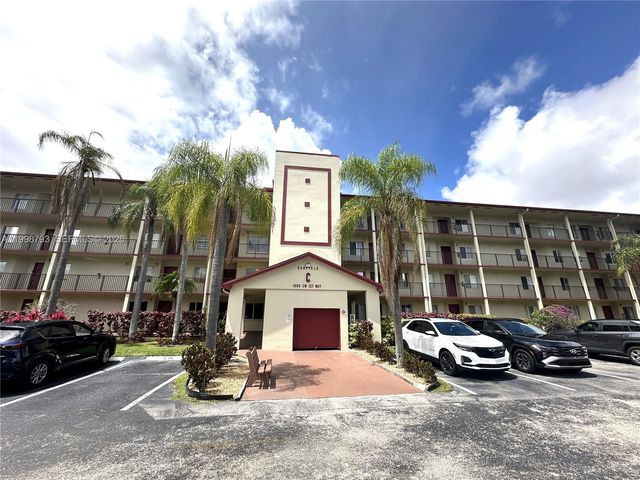 1600 SW 127th Way 101C, Pembroke Pines, FL 33027