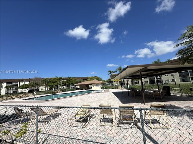 1600 SW 127th Way 101C, Pembroke Pines, FL 33027