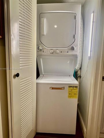 1600 SW 127th Way 101C, Pembroke Pines, FL 33027