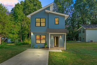 806 W Dameron Avenue, Liberty, NC 27298