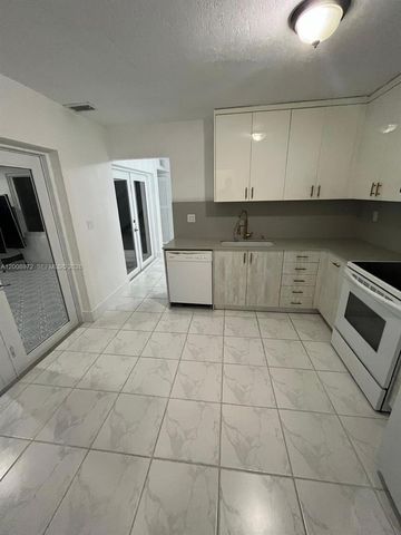 9704 NW 6th Terrace 9704, Miami, FL 33172