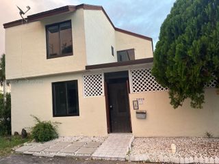 9704 NW 6th Terrace 9704, Miami, FL 33172