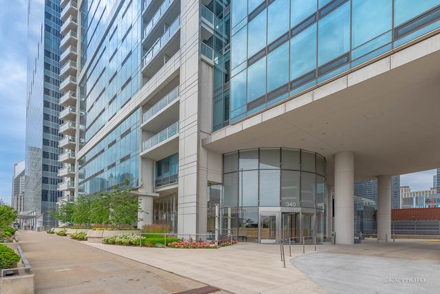 340 E Randolph Street 4902, Chicago, IL 60601