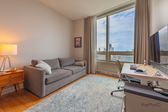 340 E Randolph Street 4902, Chicago, IL 60601