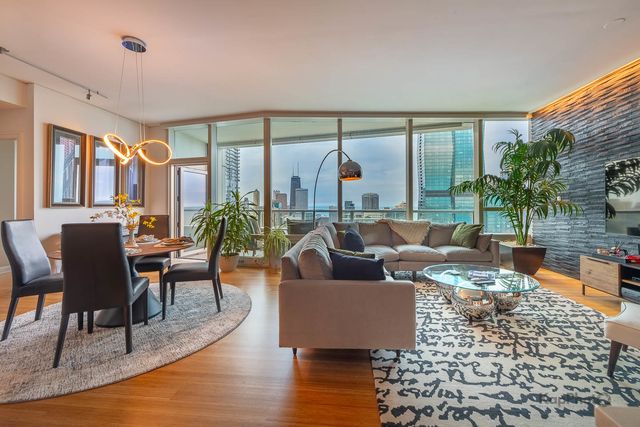 340 E Randolph Street 4902, Chicago, IL 60601