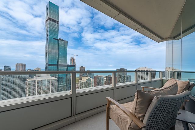 340 E Randolph Street 4902, Chicago, IL 60601