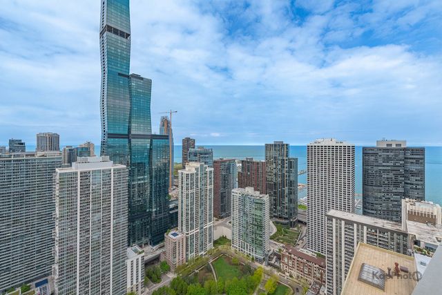 340 E Randolph Street 4902, Chicago, IL 60601