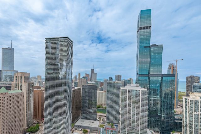 340 E Randolph Street 4902, Chicago, IL 60601