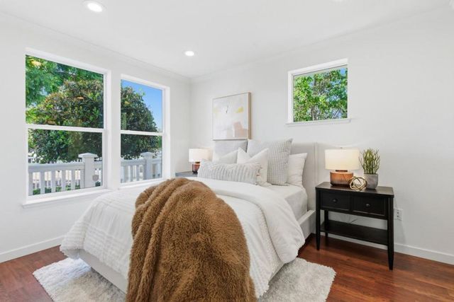 1950 Cambridge Drive, Mountain View, CA 94043