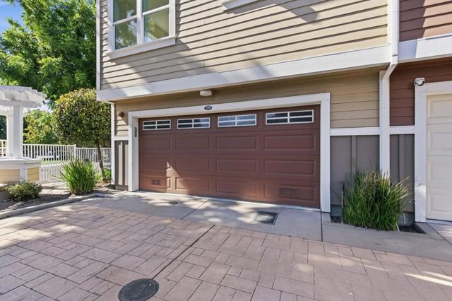 1950 Cambridge Drive, Mountain View, CA 94043