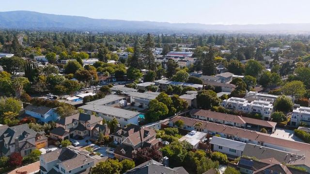1950 Cambridge Drive, Mountain View, CA 94043