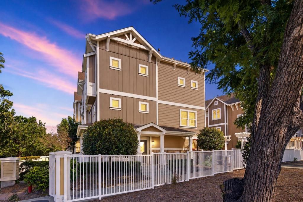Image 1 of property listing at 1950 Cambridge Drive, Mountain View, CA 94043