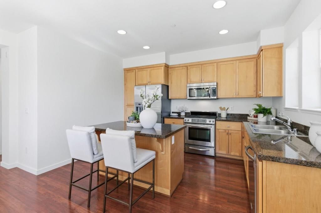 Image 16 of property listing at 1950 Cambridge Drive, Mountain View, CA 94043