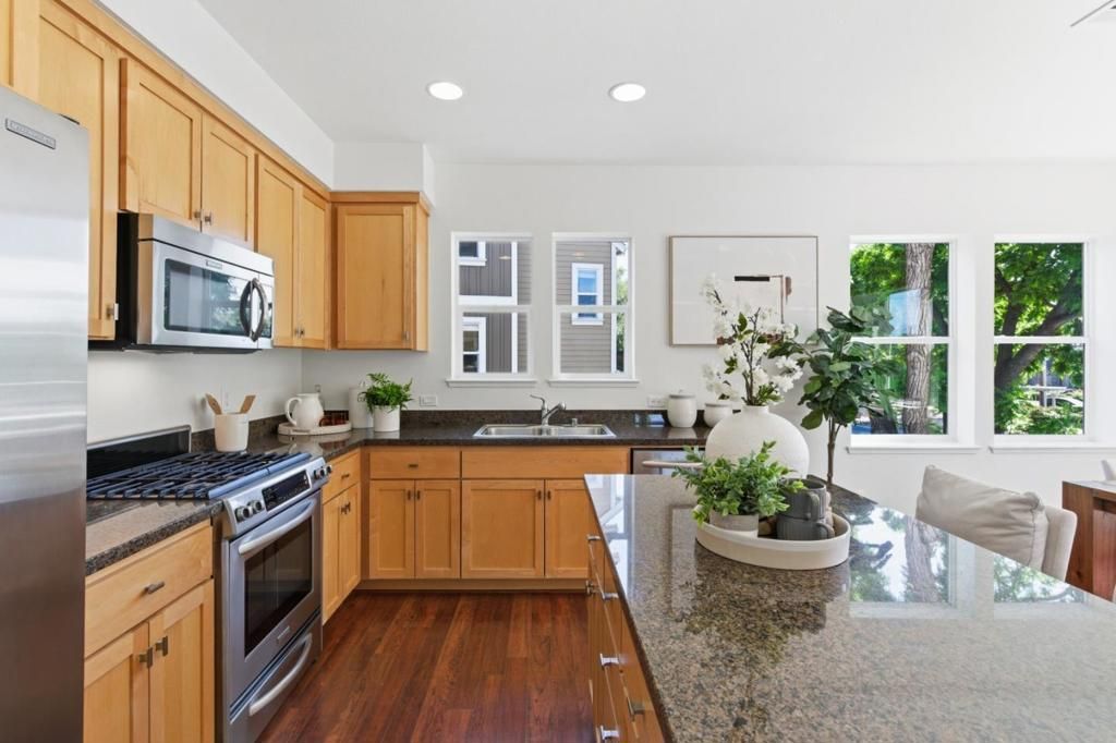 Image 20 of property listing at 1950 Cambridge Drive, Mountain View, CA 94043