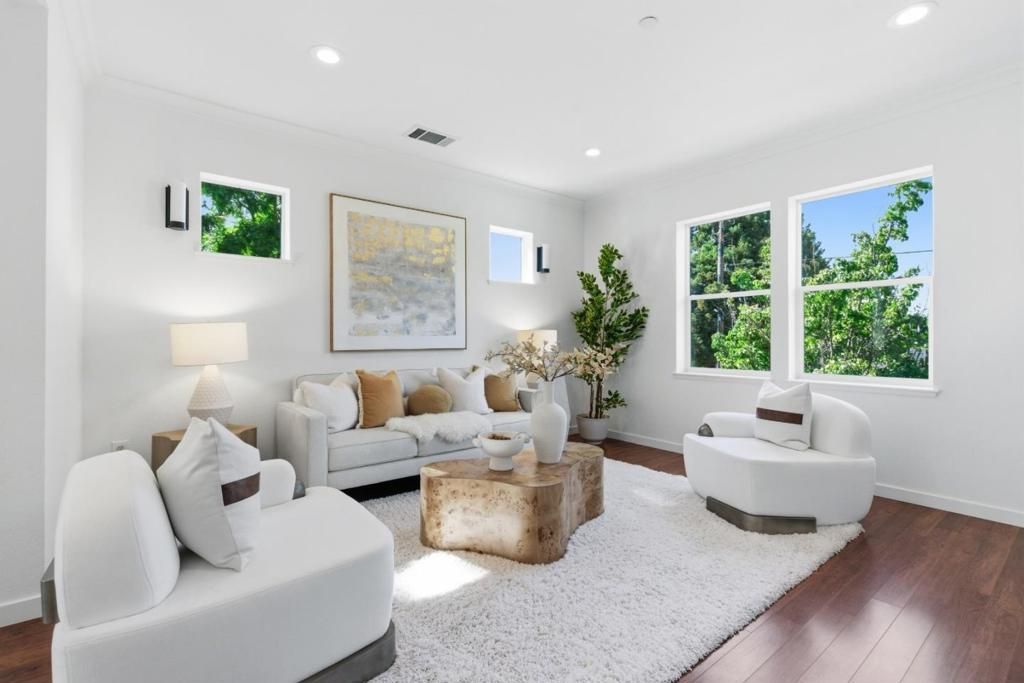 Image 3 of property listing at 1950 Cambridge Drive, Mountain View, CA 94043