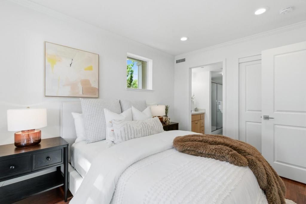 Image 43 of property listing at 1950 Cambridge Drive, Mountain View, CA 94043