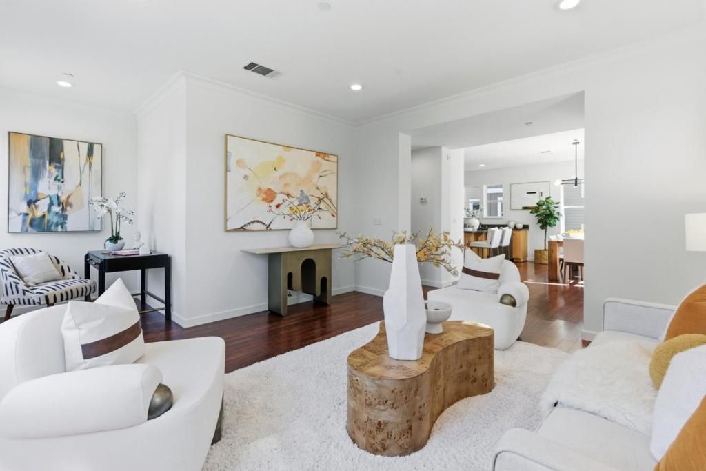 Image 7 of property listing at 1950 Cambridge Drive, Mountain View, CA 94043