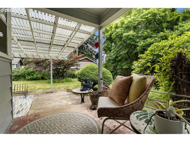 706 Se 135TH Ave, Portland, OR 97233